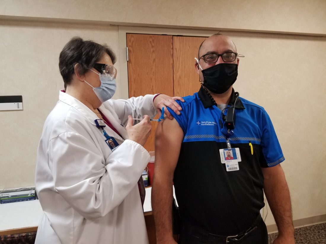 First COVID-19 vaccines given in Marshalltown | News, Sports, Jobs - Vimarsana News